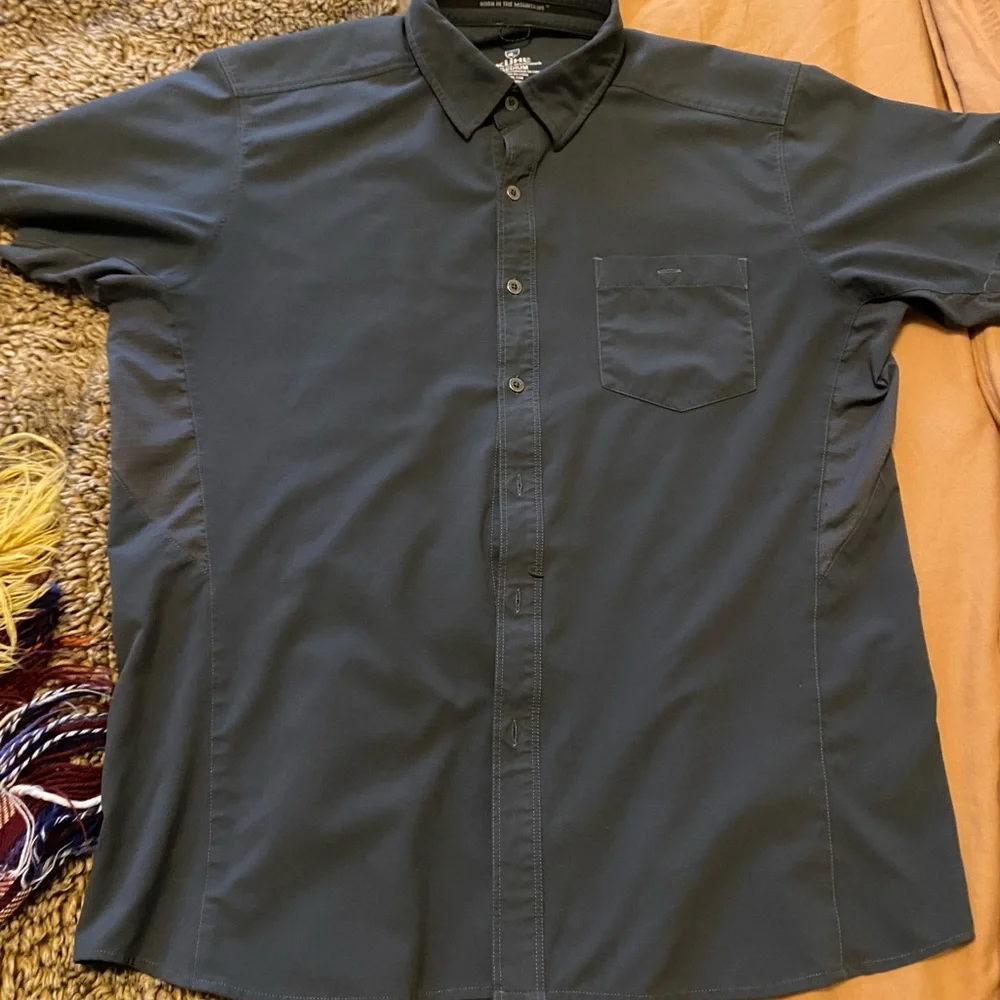 2 For 1 Men's KUHL Blue and Gray Short Sleeve button up Shirts - VG Condition - Picture 8 of 12